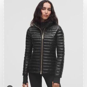 Lululemon Pack it down jacket in lustre